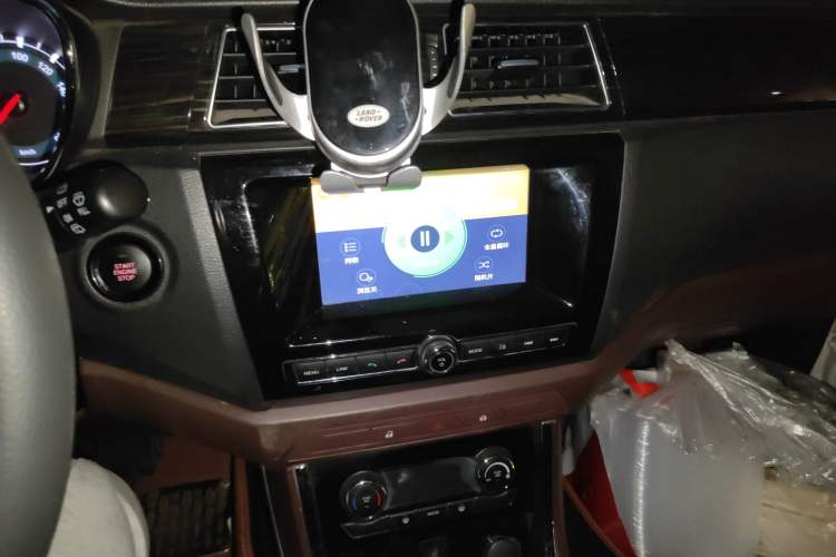 Used Lifan Auto Myway 2016 1.5L Automatic Smart Enjoyment Model Audio And AC Panel