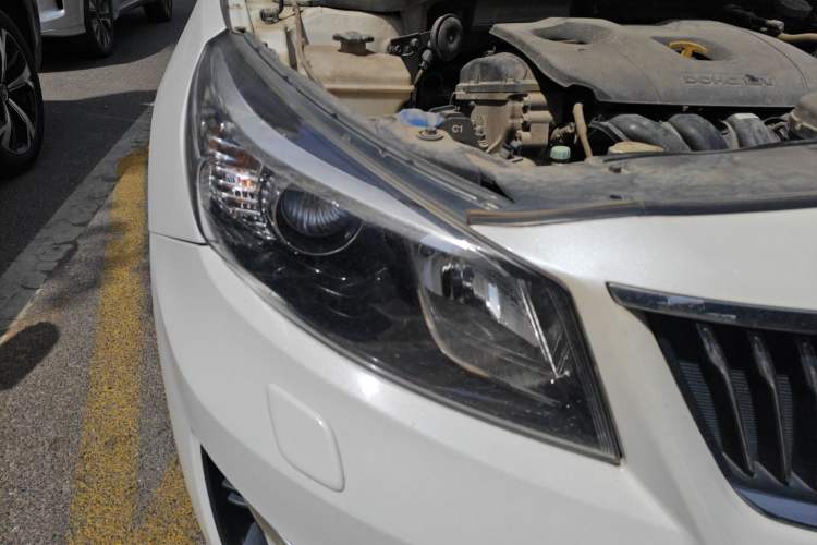 Used Kia K3 (Kai Shen) 2017 1.8L Automatic DLX Right Front Headlight