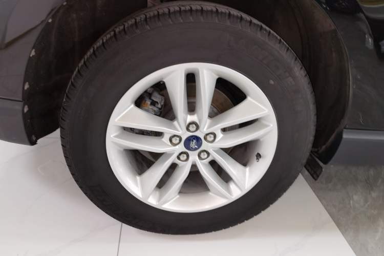 Used Ford Edge 2021 PLUS EcoBoost 245 Two-Wheel-Drive Elite 5-Seater Exterior 5