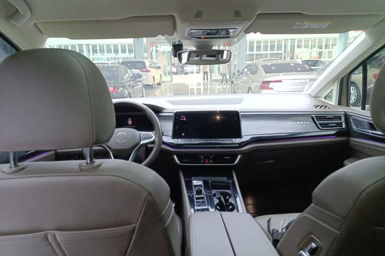 Used Volkswagen Viloran 2022 380TSI Flagship Edition Center Console