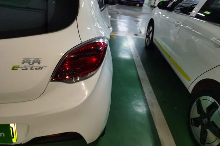 Used CHANGAN Benni E-Star 2021 National Edition Colorful Version Lithium Iron Phosphate (31.86 kWh) Right Rear Taillight
