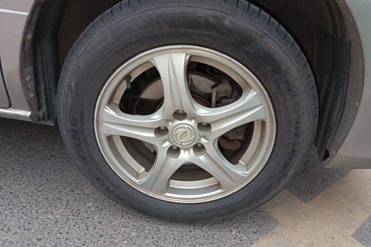 Used Dongfeng Shuaike 2011 1.6L Manual Comfort 7-Seater