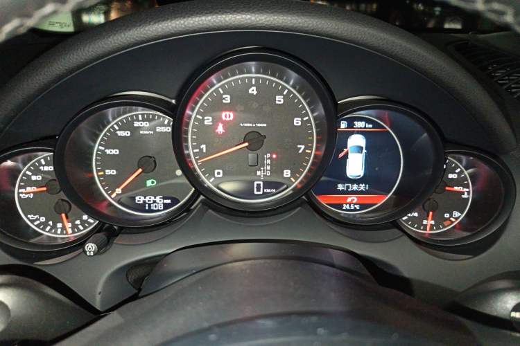 Used Porsche Cayenne 2014 Cayenne Platinum Edition 3.0T