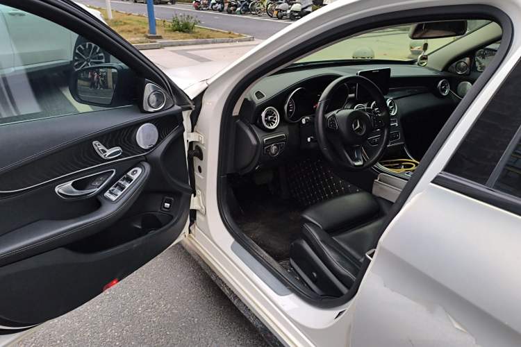 Used Mercedes-Benz C-Class 2017 Restyled C 180 L Fashion Edition Sport Version
