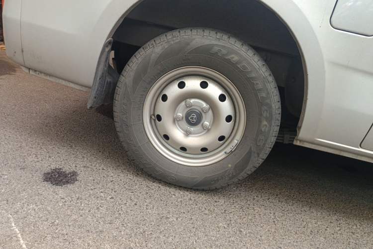 Used CHANGAN KAICHENG Ruixing M60 2023 1.6L CNG Comfort-Grade 6-Seater Passenger Vehicle Exterior 7