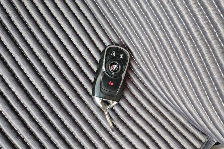 Used Buick GL8 2023 Land Executive Class Comfort Model
