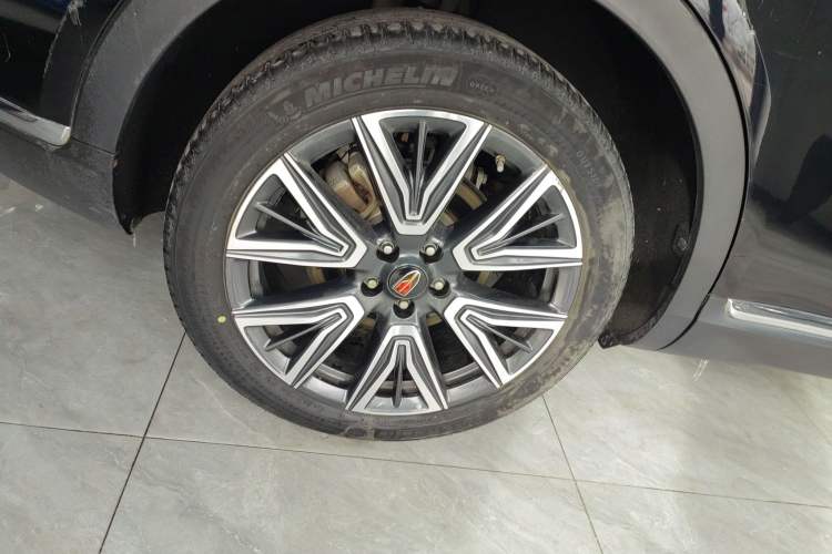 Used Hongqi HS5 2022 Facelifted Version 2.0T Smart Connect Flagship All-Wheel-Drive Edition
