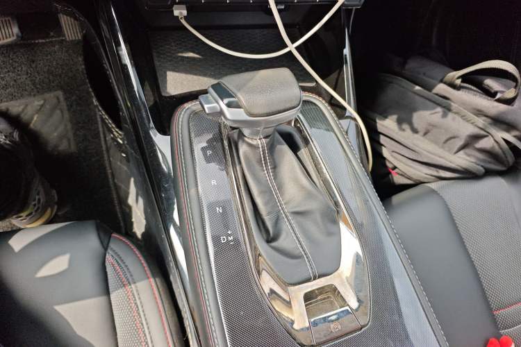 Used CHANGAN OSHAN X5 2021 1.5T DCT Flagship Edition Gear Lever