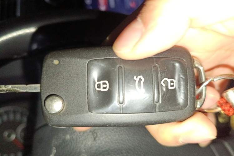 Used Volkswagen Touran 2015 1.4T DSG Comfort Edition 5 Seats Vehicle Key