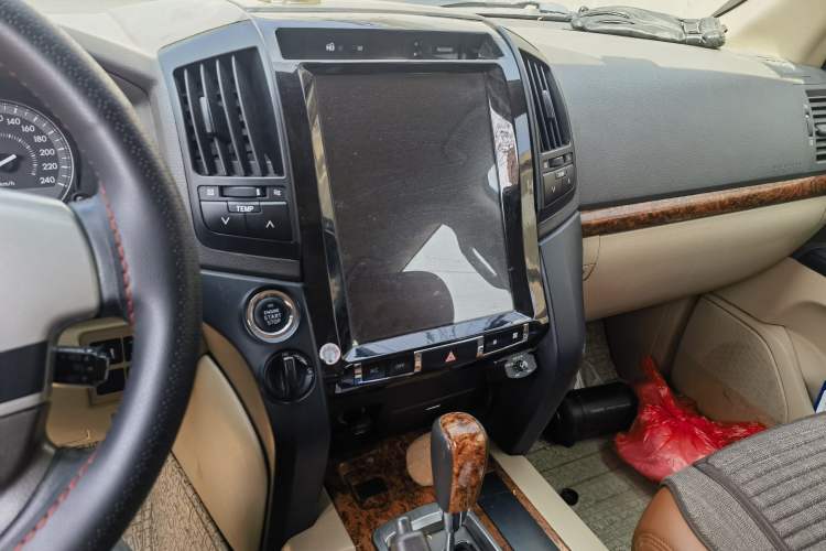 Used Toyota Land Cruiser 