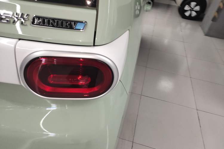 Used Wuling Hongguang MINIEV 2024 3rd Generation 215km Youth Edition