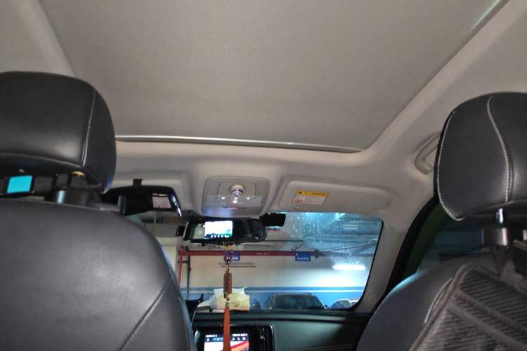 Used Roewe RX5 2016 30T Two-Wheel Drive Automatic Internet Smart Edition