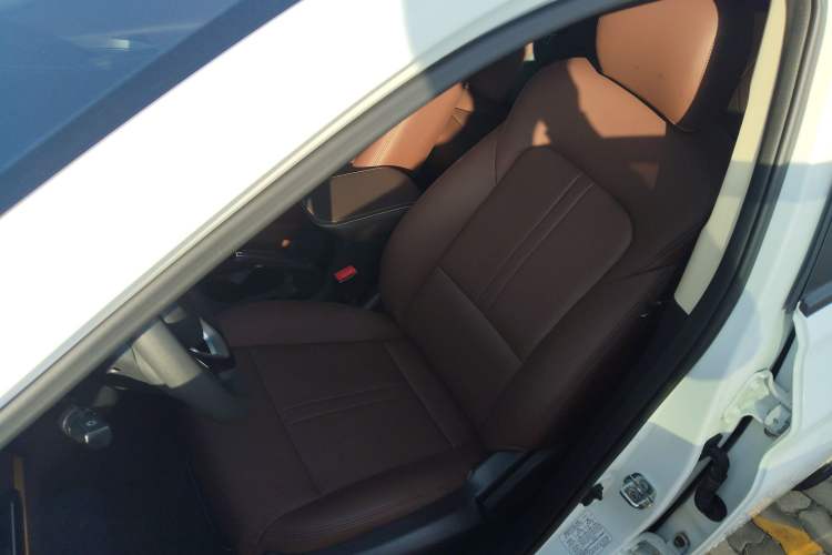 Used CHANGAN Eado DT 2019 1.6L Manual Comfort Model China VI Standard