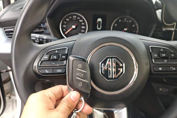 Used MG 5 2023 180 DVVT Manual Fashion Edition
