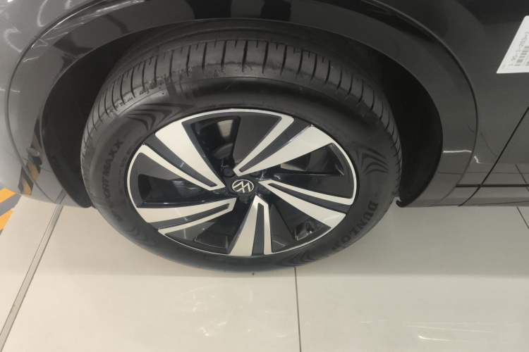 Used Volkswagen Tavendor 2024 380TSI All-Wheel-Drive R-Line Cruise Premium Edition Left Front Wheel Hub