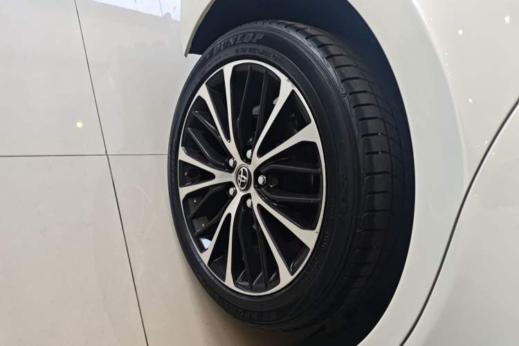 Used Toyota Camry 2018 2.0S FENGSHANG Edition
