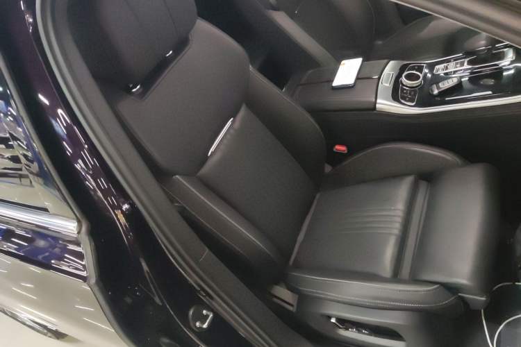 Used Hongqi H9 2020 2.0T Smart Connect Flagship Edition
