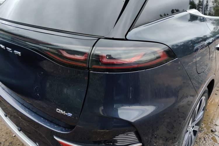 Used Denza N8 2023 Four-Wheel Drive Ultra-Hybrid Flagship Seven-Seater Version
