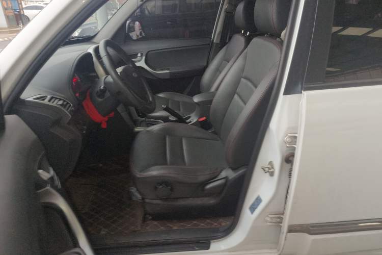 Used Chery Tiggo 3 2015 1.6L CVT ZhiShang Commemorative Edition
