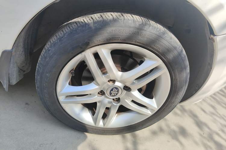 Used Oley 2012 Sedan 1.5L Manual Comfort Model Right Front Wheel Hub