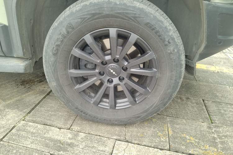 Used Formula Leopard Leopard 5 2023 Navigator Edition
