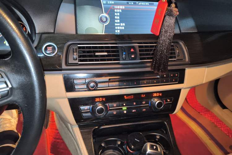 Used BMW 5 Series 2012 530Li Luxury Model Audio And AC Panel