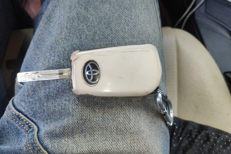 Used Toyota RAV4 2013 2.0L CVT Two-Wheel Drive Urban Edition