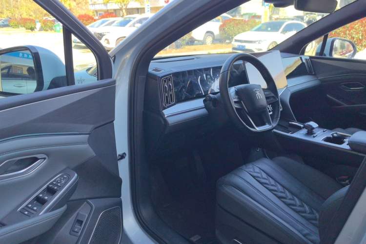 Used BYD Song L DM-i 2025 Intelligent Driving Version 160 km Beyond-Range Type