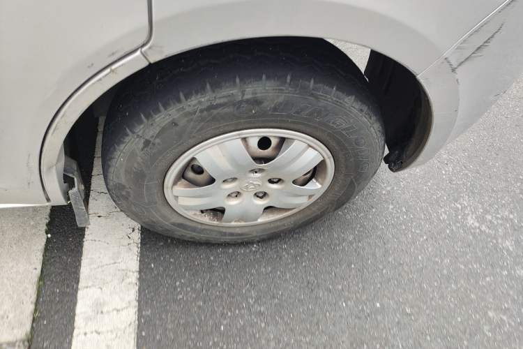 Used CHANGAN KAICHENG Ruixing M60 2020 1.5L Standard Version China VI 6-Seater DAM15KR Right Front Wheel Hub