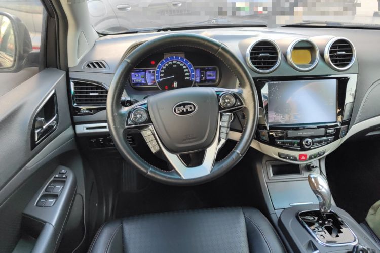 Used BYD S7 2015 2.0T Automatic Prestige Model