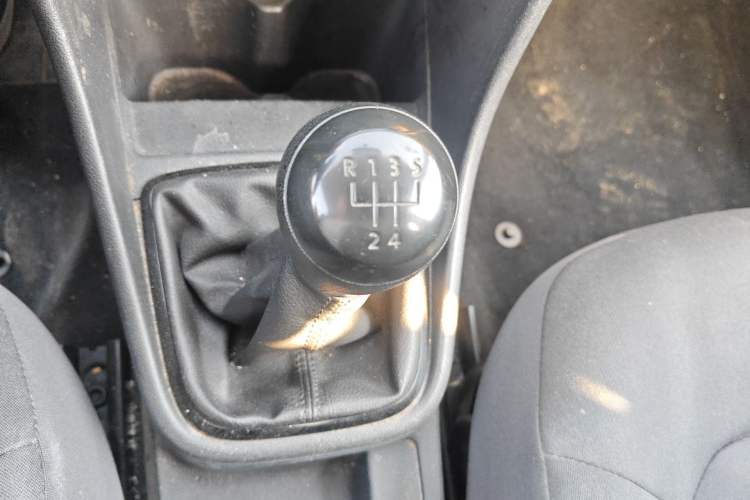 Used Volkswagen Santana 2013 1.6L Manual Fashion Edition Gear Lever