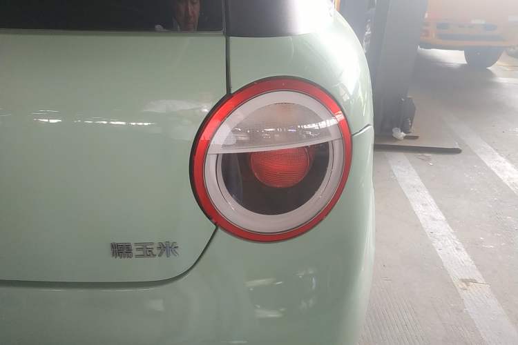 Used CHANGAN NEVO Lumin 2022 210km Sweet Edition Exterior 3