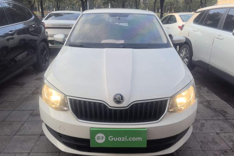 Used Skoda Fabia 2017 1.4L Automatic Car Enjoy Edition
