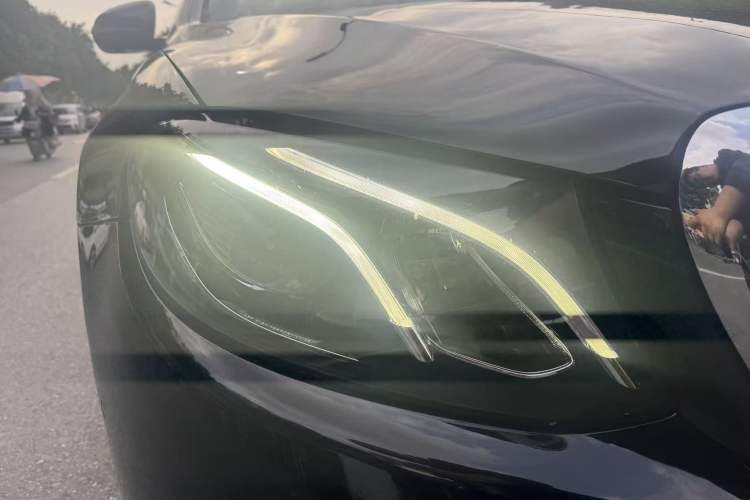 Used Mercedes-Benz E-Class 2016 E 300 L Stylish Model Right Front Headlight