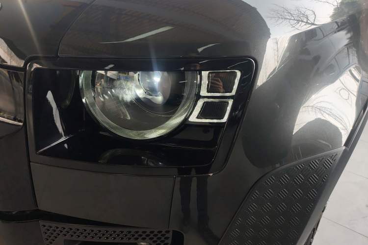 Used Land Rover Defender 2023 Facelift 110 3.0T P400 Dark Edition
