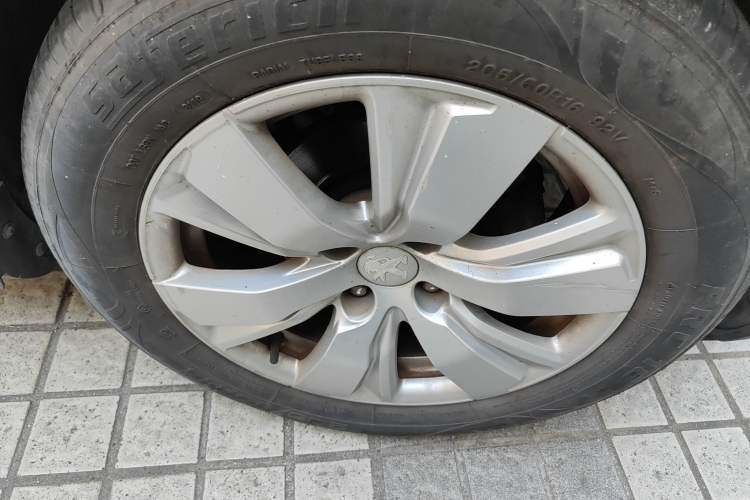 Used Peugeot 2008 2014 1.6L Automatic Fashion Edition