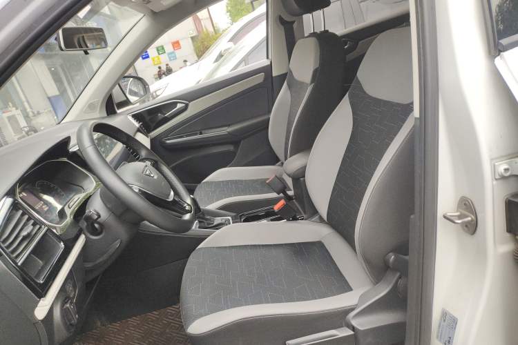 Used Jetta VS5 2023 280TSI Automatic Trend Edition Left Front Seat