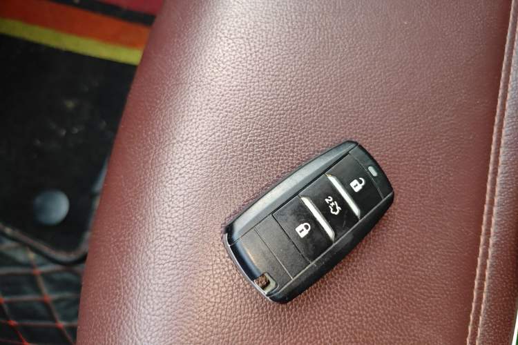 Used CHANGAN OSHAN A800 2017 1.6L Manual Luxury Model
