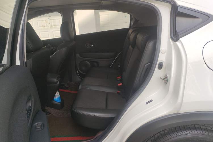 Used Honda Vezel 2020 1.5L CVT Pioneer Edition Left Rear Seat