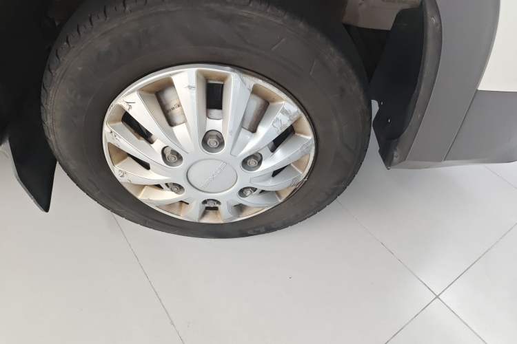 Used SAIC MAXUS MAXUS V100 RV 2023 2.0T Traveler V100 Mountain Retreat Edition with Longitudinal Bed
