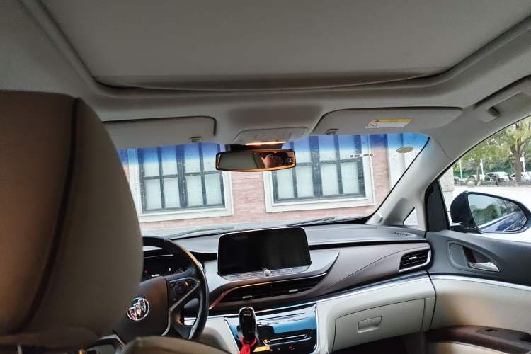 Used Buick GL8 2023 Land Executive Class 652T Luxury Model
