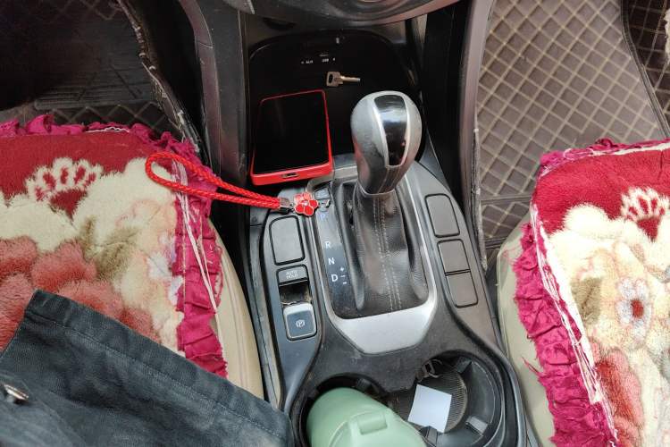 Used Hyundai Santa Fe 2015 2.0T Automatic All-Wheel Drive Smart Version 5 Seats
