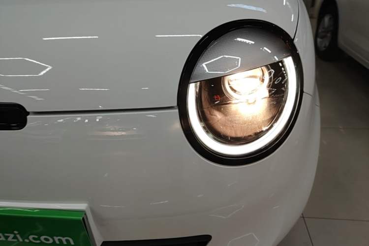 Used CHANGAN NEVO Lumin 2025 205 km Xiangqin Version
