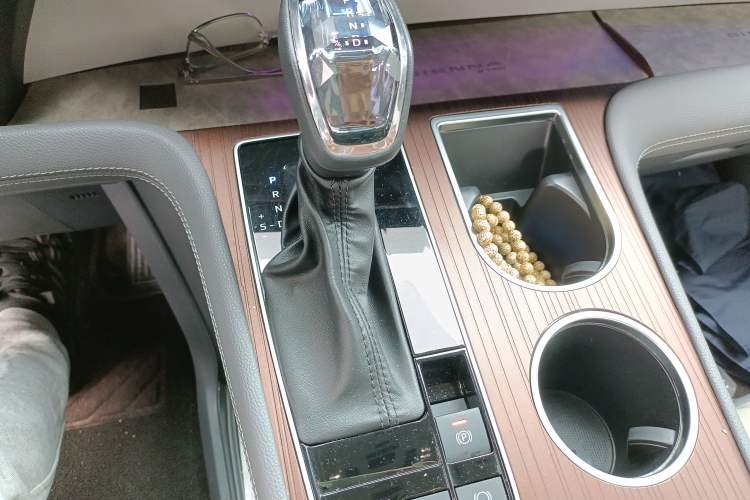 Used Toyota SIENNA 2023 2.5L Hybrid Comfort Edition
