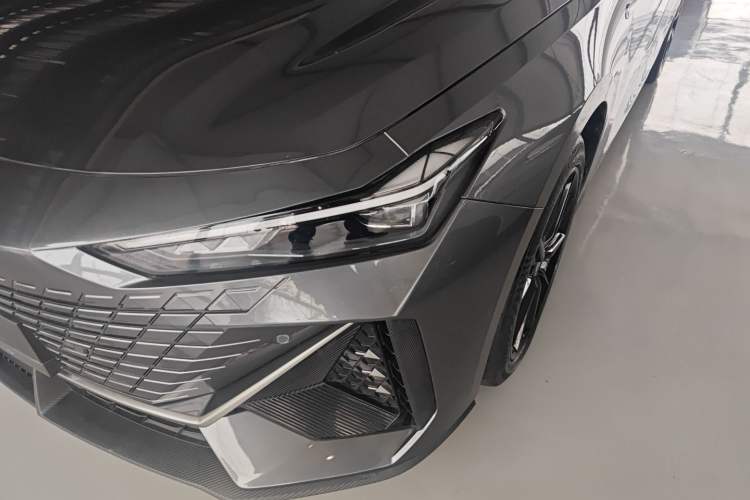 Used CHANGAN UNI-V iDD 2023 Zhidian iDD 1.5T 113km Smart & Fun Version (Rapid Edition) Left Front Headlight