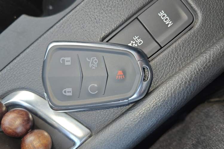 Used Cadillac XT5 2016 25T Luxury Model Vehicle Key