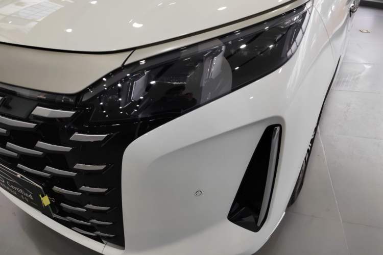 Used BYD Xia 2025 DM-i 1.5T 180km Beyond Edition
