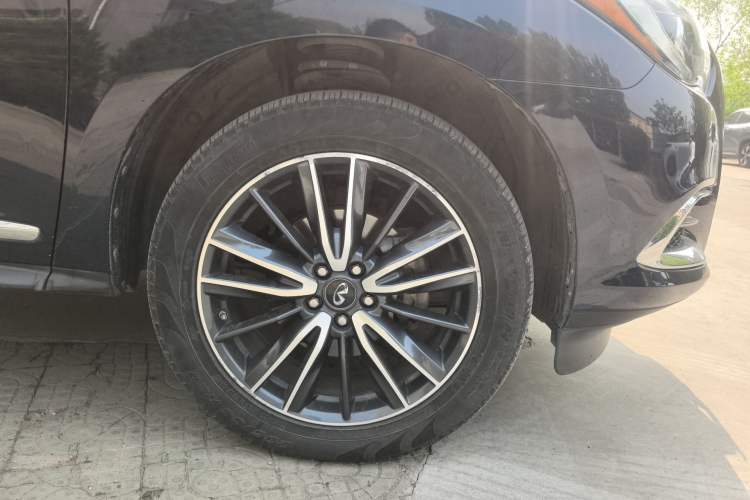 Used Infiniti QX60 2016 2.5 S/C Hybrid Two-Wheel-Drive Excellence Edition China V Standard Right Front Wheel Hub