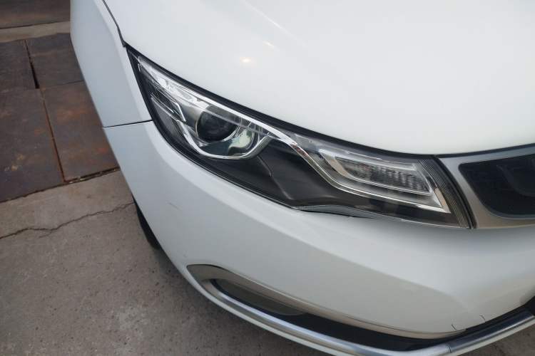 Used Geely Auto Emgrand GL 2017 1.3T Manual Elite Model Right Front Headlight