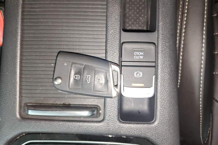 Used Volkswagen Magotan 2025 Zhongxiang Version 280TSI DSG Comfort Edition